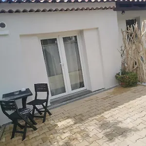 Jacuhomespa13 Couette-café Vitrolles (Bouches-du-Rhone)